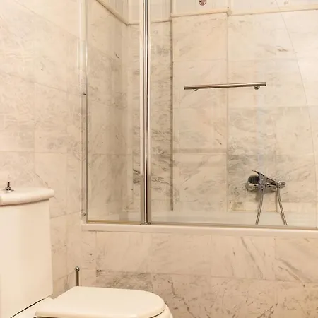 Big Spacious In The Heart Of The City! *