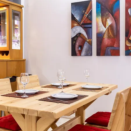 Big Spacious In The Heart Of The City! *