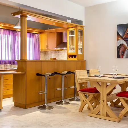 Apartment Big Spacious In The Heart Of The City! *