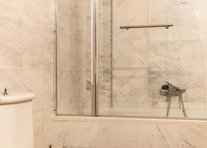 Big Spacious In The Heart Of The City! *