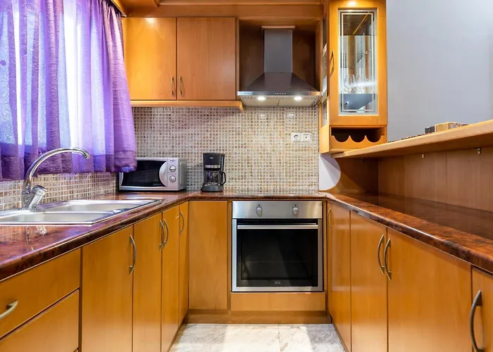 Big Spacious In The Heart Of The City! *