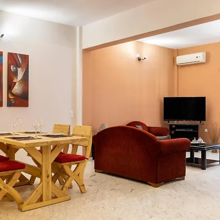 Big Spacious In The Heart Of The City! *