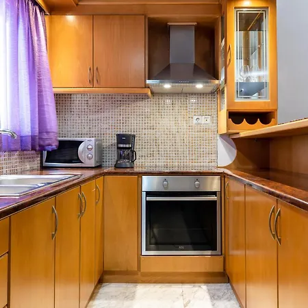 Big Spacious In The Heart Of The City! *