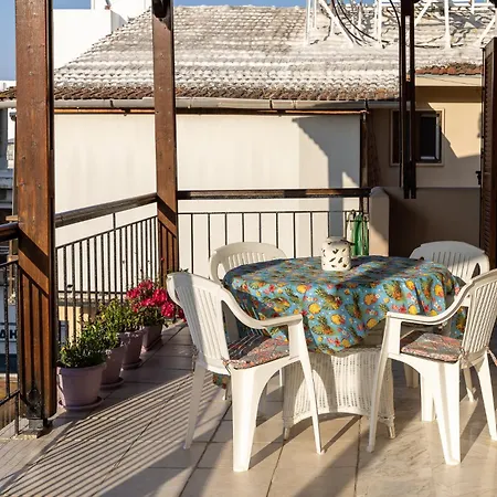 Big Spacious In The Heart Of The City! شقة